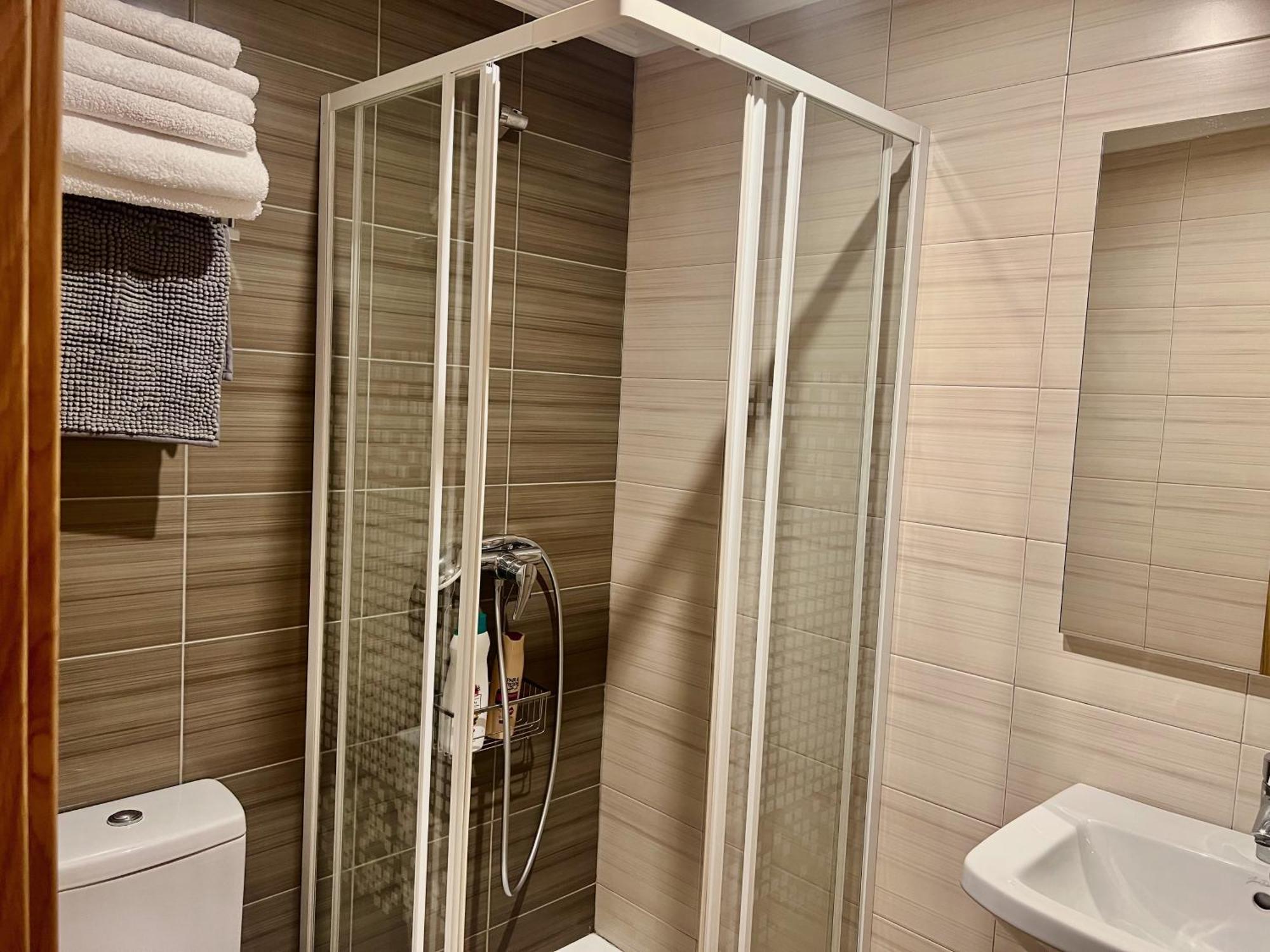 Apartamento Europa Prados Atenea Oviedo Esterno foto